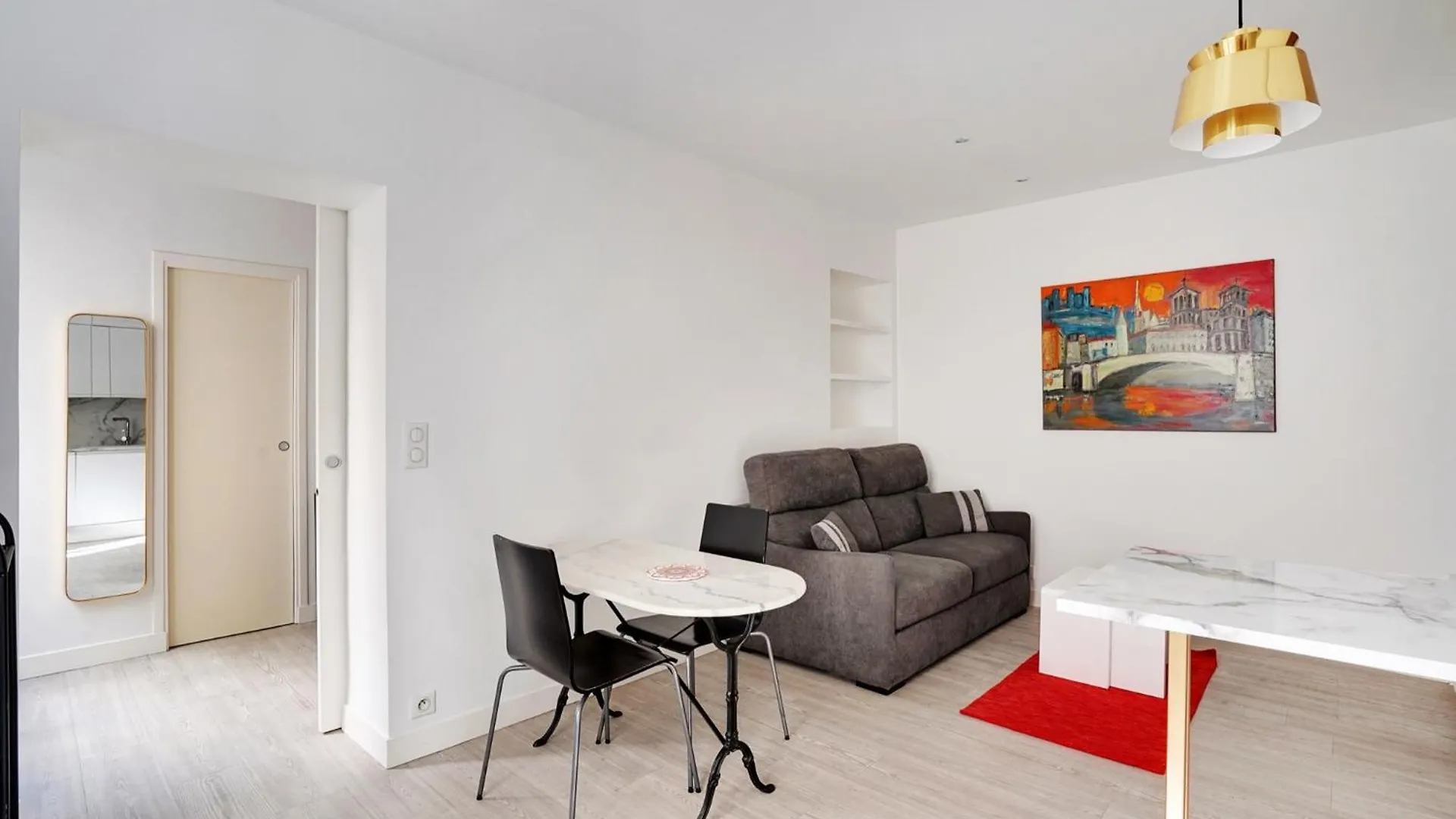 Saint Lazare Saint Augustin Apartman